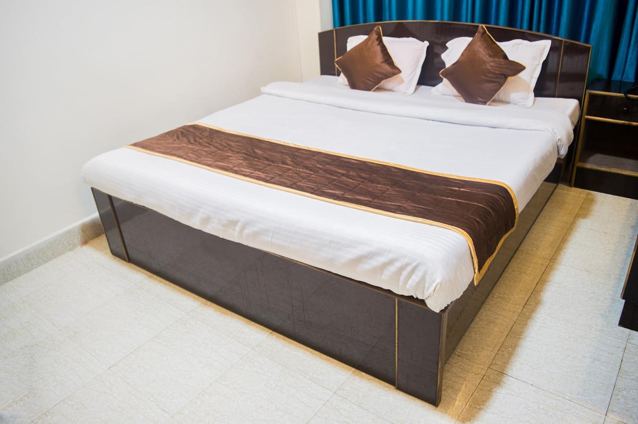 Oyo 11515 The Lily Guest House Шиллонг Экстерьер фото