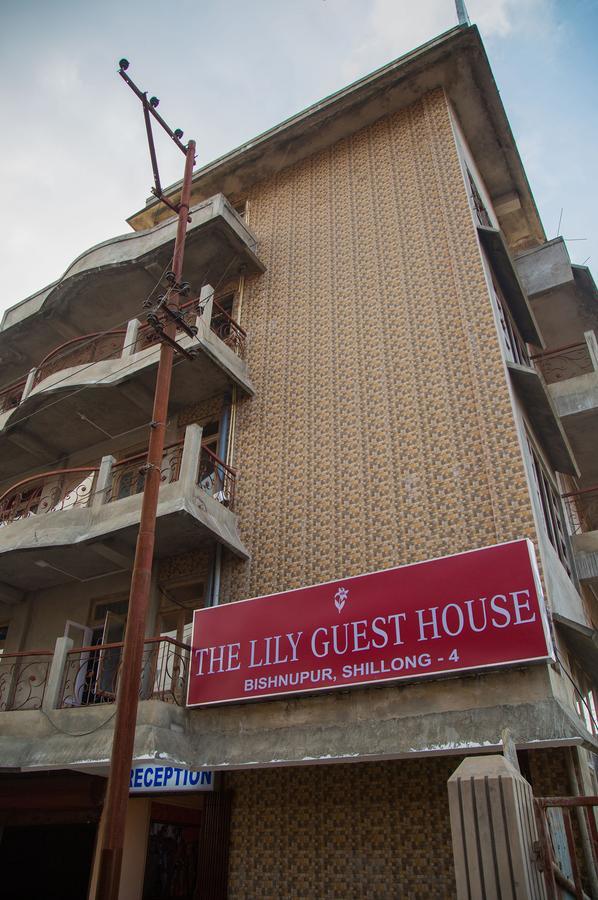 Oyo 11515 The Lily Guest House Шиллонг Экстерьер фото