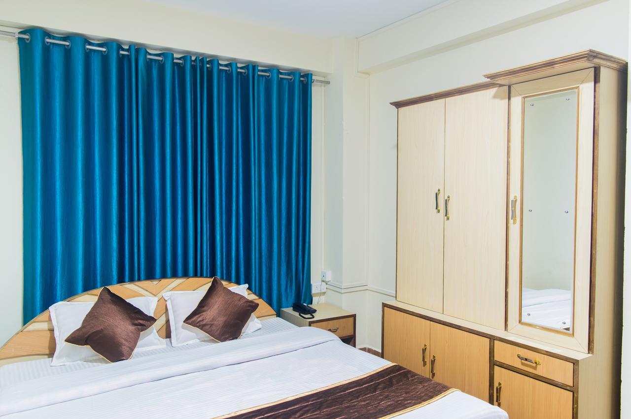 Oyo 11515 The Lily Guest House Шиллонг Экстерьер фото