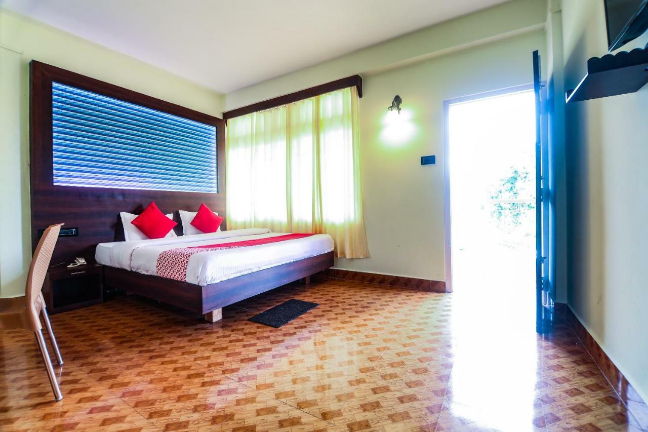 Oyo 11515 The Lily Guest House Шиллонг Экстерьер фото
