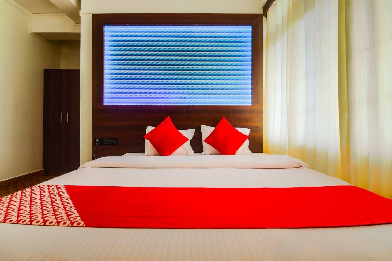 Oyo 11515 The Lily Guest House Шиллонг Экстерьер фото