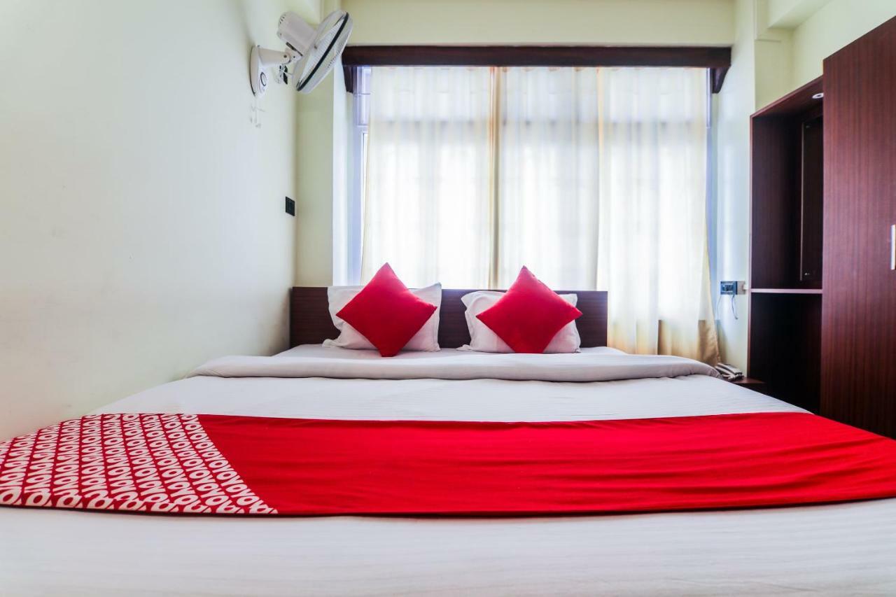 Oyo 11515 The Lily Guest House Шиллонг Экстерьер фото